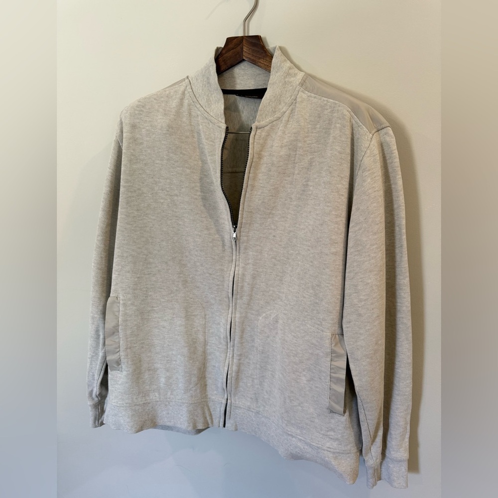 H Tasso Elba Light Grey Zip-up sweater  – Size Large | Minimalist Casual
